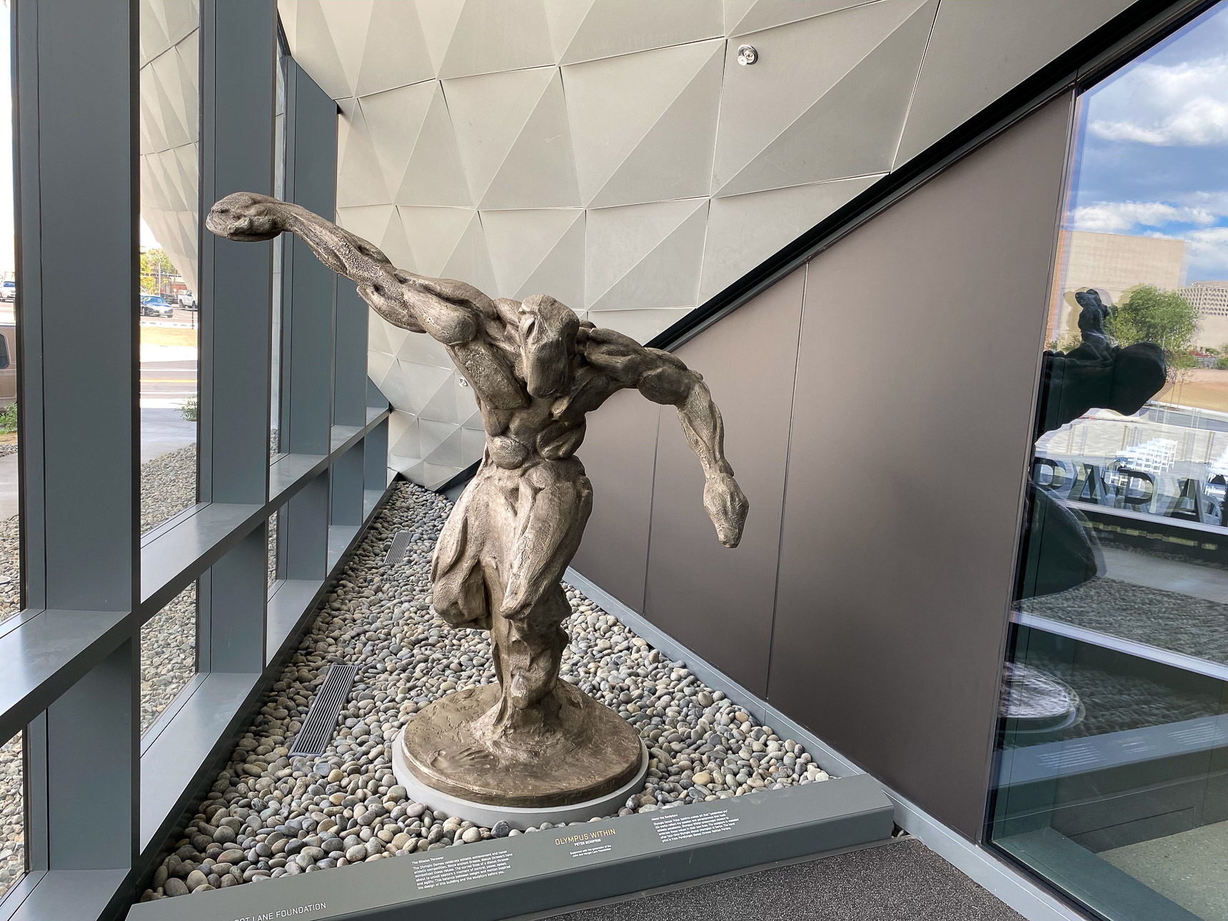 A Monument to Inspire | Art U News